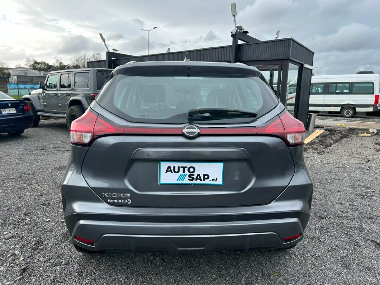 Nissan KICKS 1.6 ADVANCE MT 2022 - Imagen 5 de 10