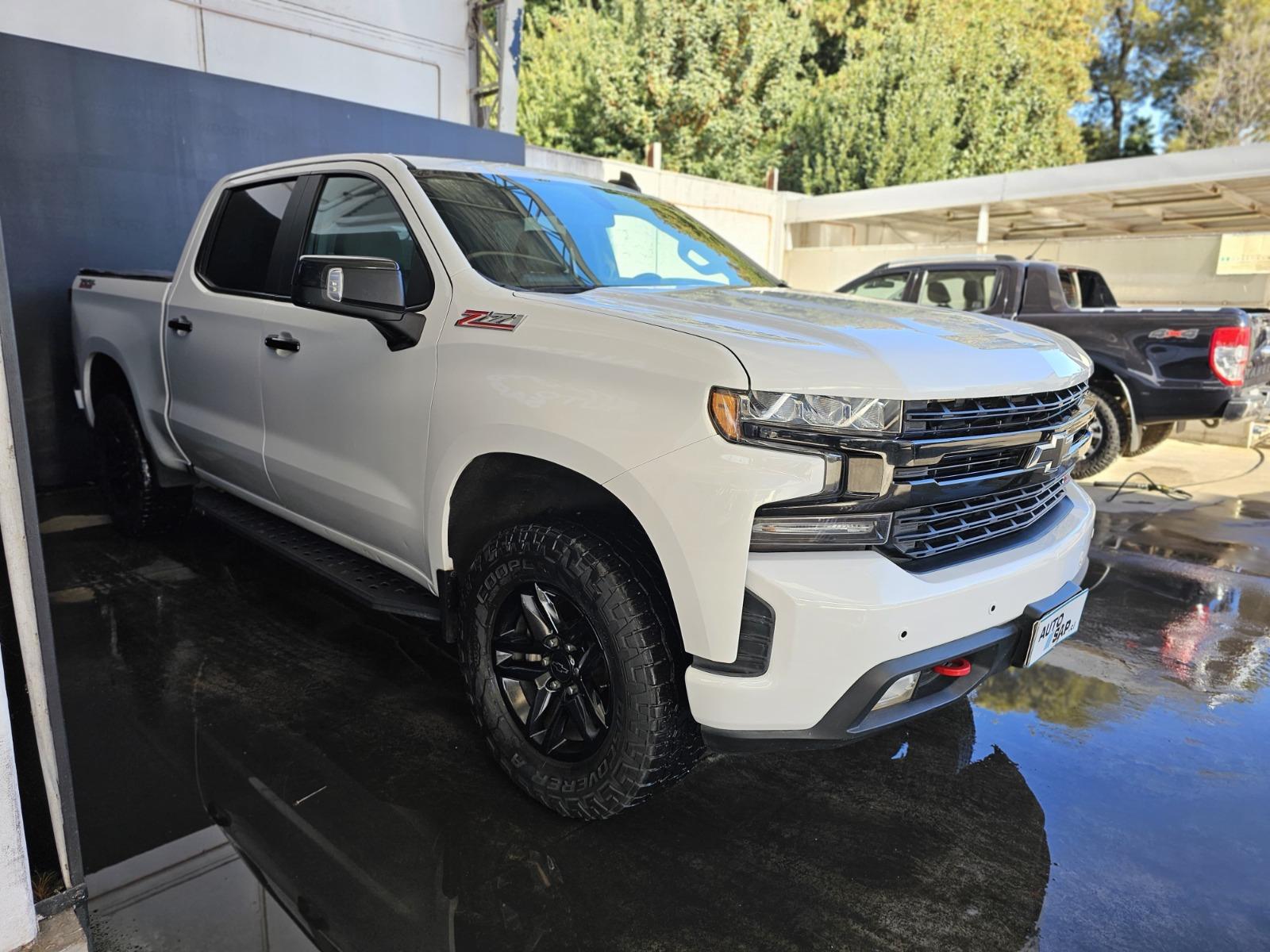 Chevrolet SILVERADO 5.3 Auto LT Trail Boss DC 4WD 2021 - Foto 3 de 8