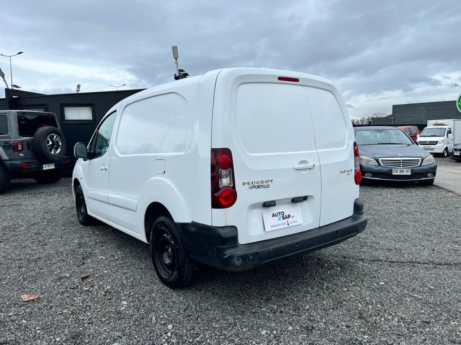 Peugeot PARTNER MAXI HDI 1.6 2018 - Imagen 7 de 10