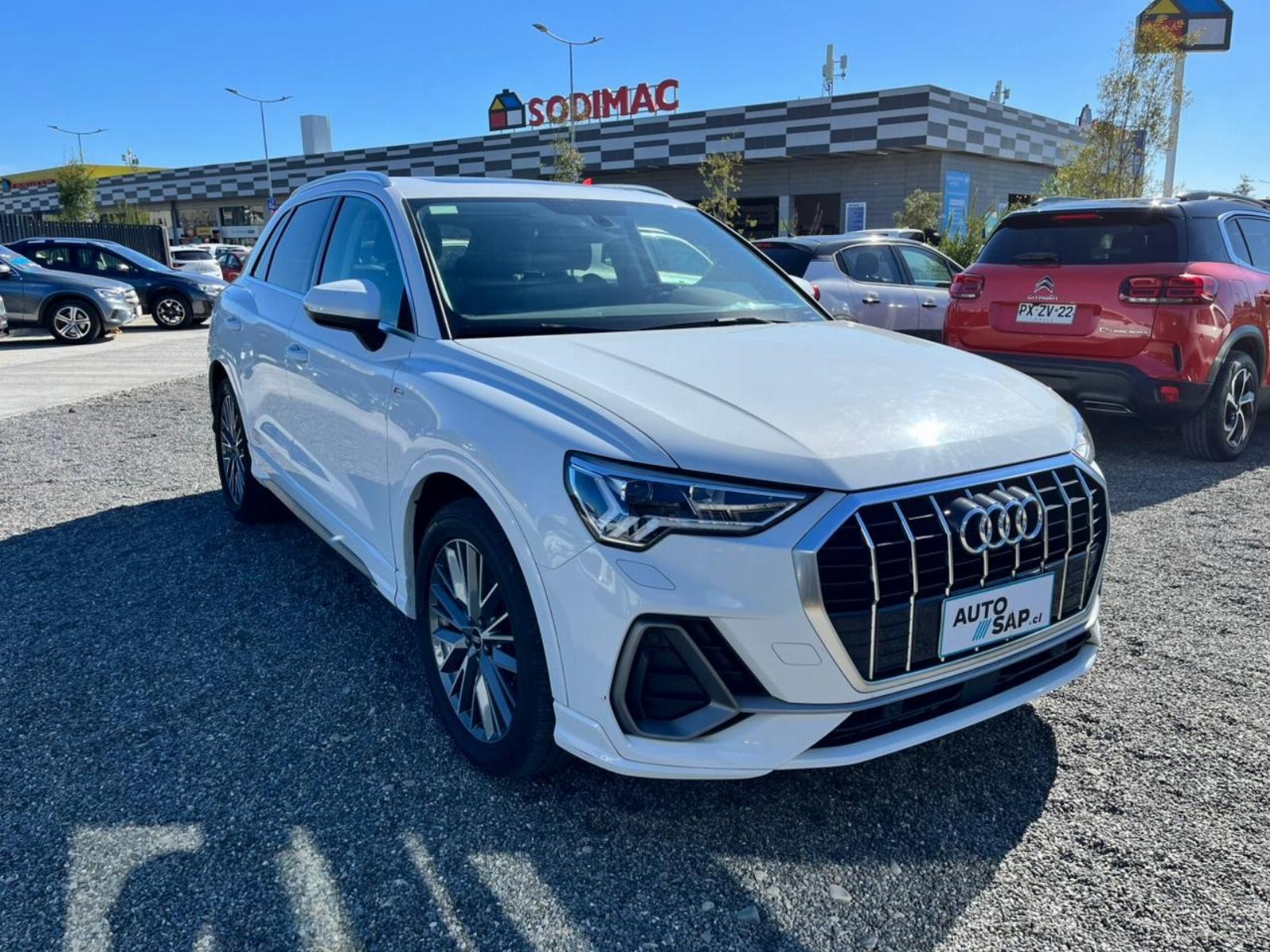Audi Q3 35 TFSI 1.4 AUT 2022 - Foto 2 de 8