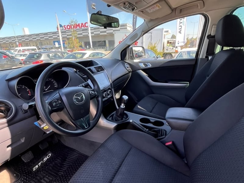 Mazda BT-50 DCAB 2.2 4X2 2019 - Imagen 8 de 10