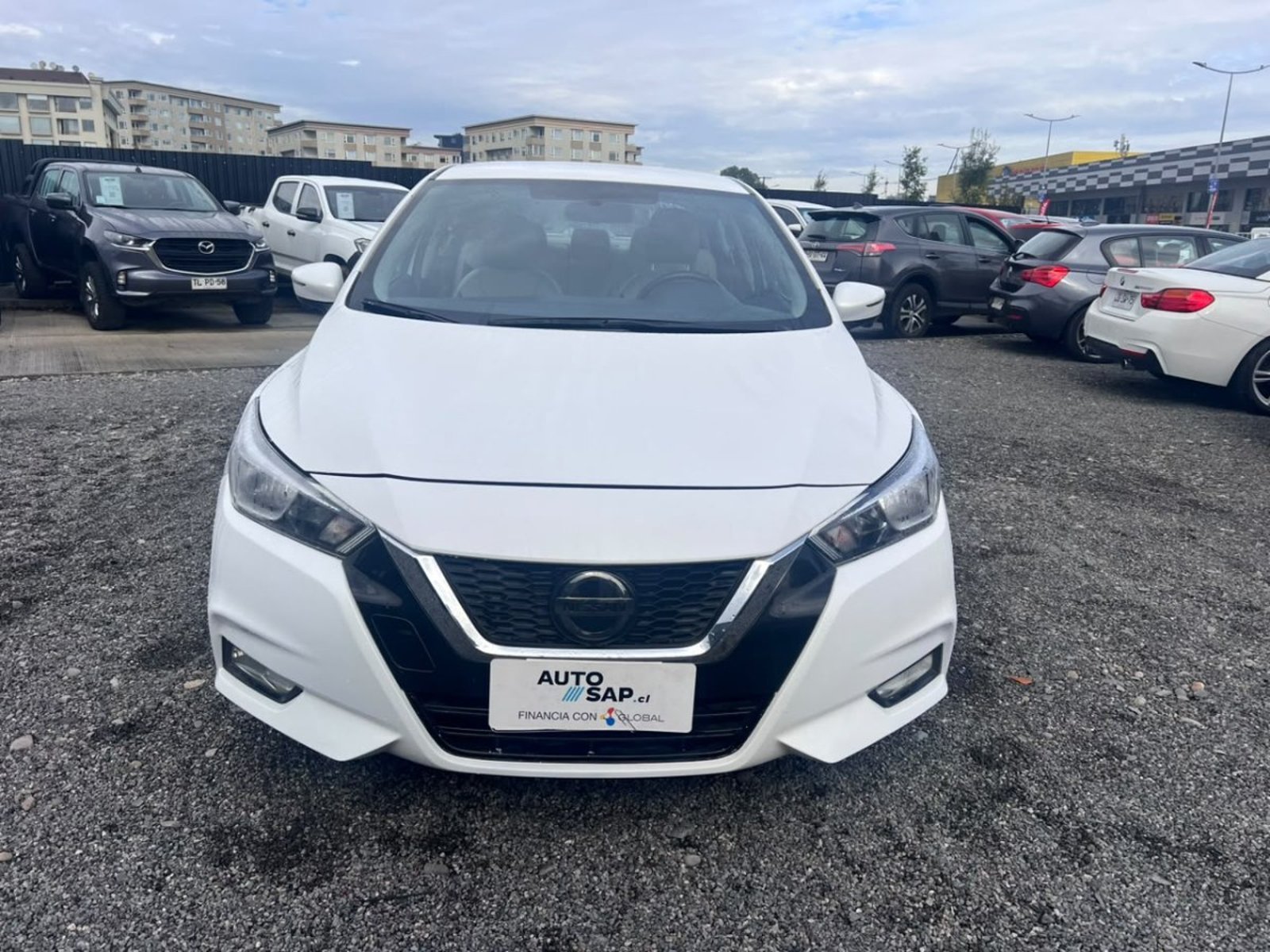 Nissan VERSA EXCLUSIVE 1.6 AUT 2020 - Foto 2 de 10
