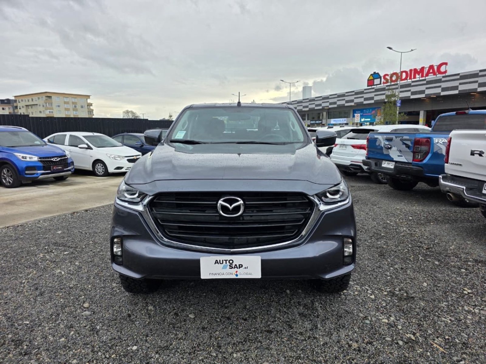 Mazda BT-50 3.0 CORE 4X4 6MT 2024 - Foto 3 de 10