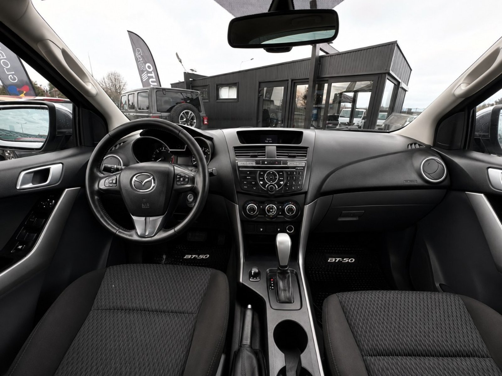 Mazda BT-50 DCAB SDX 4X4 3.2 AUTOMATICA 2018 - Imagen 9 de 10