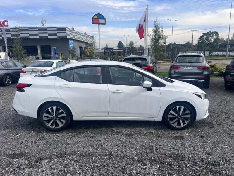 Nissan VERSA EXCLUSIVE 1.6 AUT 2020 - Imagen 6 de 10