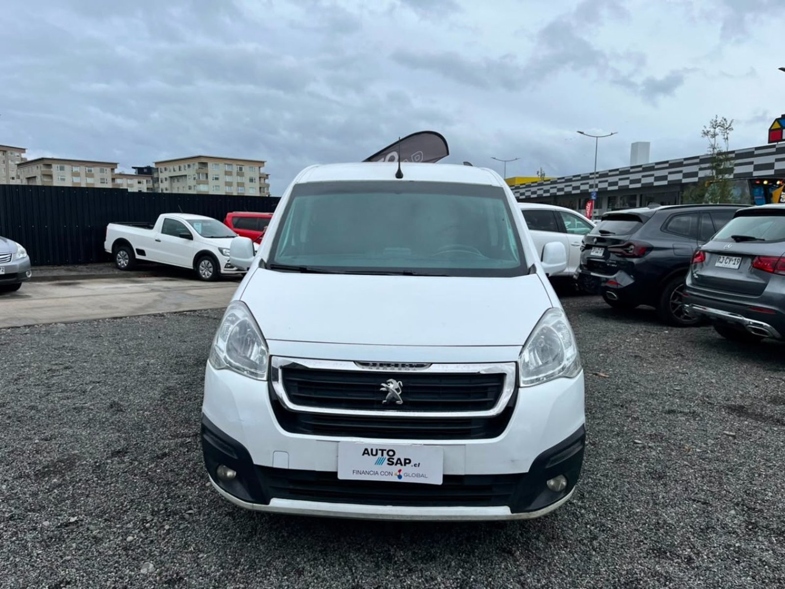 Peugeot PARTNER MAXI HDI 1.6 2018 - Foto 2 de 10