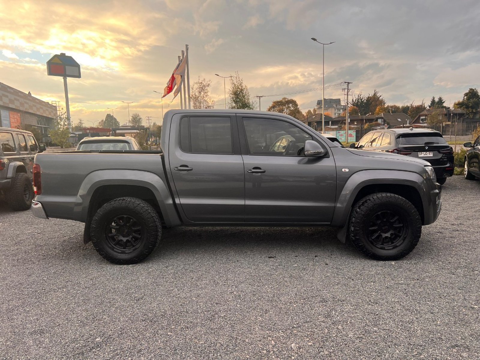 Volkswagen AMAROK AMAROK 4X4 3.0 V6 AUT 2021 - Imagen 4 de 10