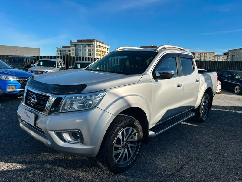 Nissan NP300 DCAB LE 4X4 2.3 AUT 2017