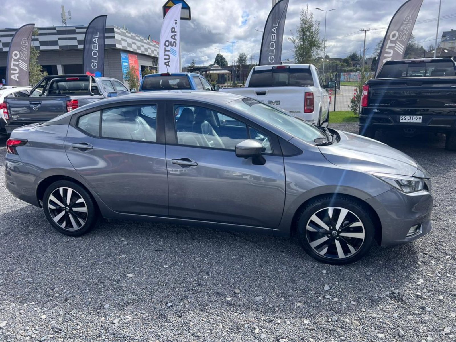 Nissan VERSA CVT 1.6 AUT EXCLUSIVE 2022 - Imagen 4 de 10