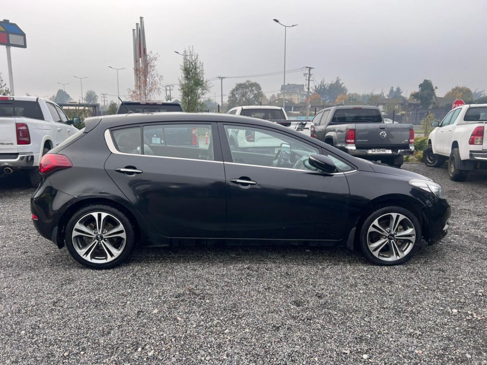 Kia CERATO 5 SX SPORT 2.0 MT 2016 - Imagen 4 de 10