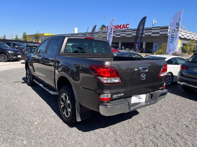 Mazda BT-50 DCAB 2.2 4X2 2019 - Imagen 4 de 10
