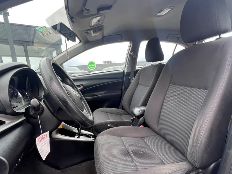 Toyota YARIS SEDAN 1.5 AUT 2019 - Imagen 7 de 10