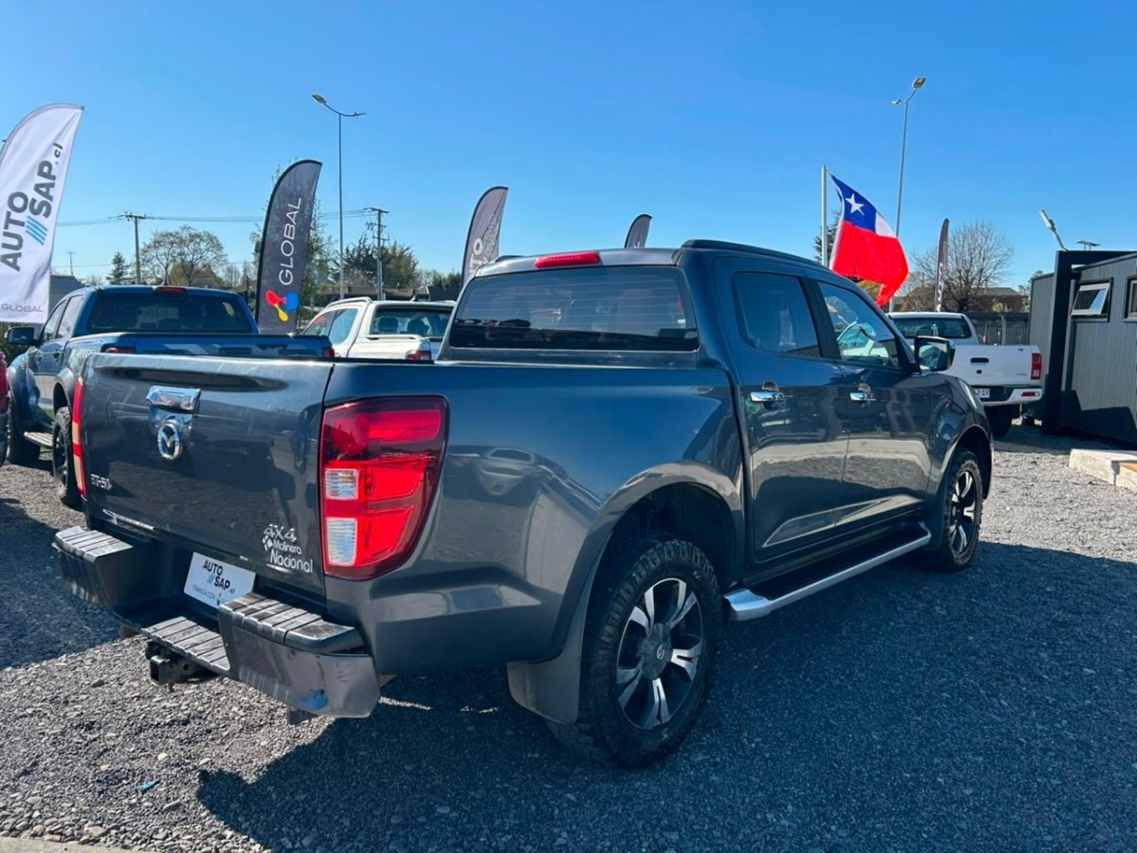 Mazda BT-50 4X4 3.0 AUT 2022 - Imagen 6 de 10