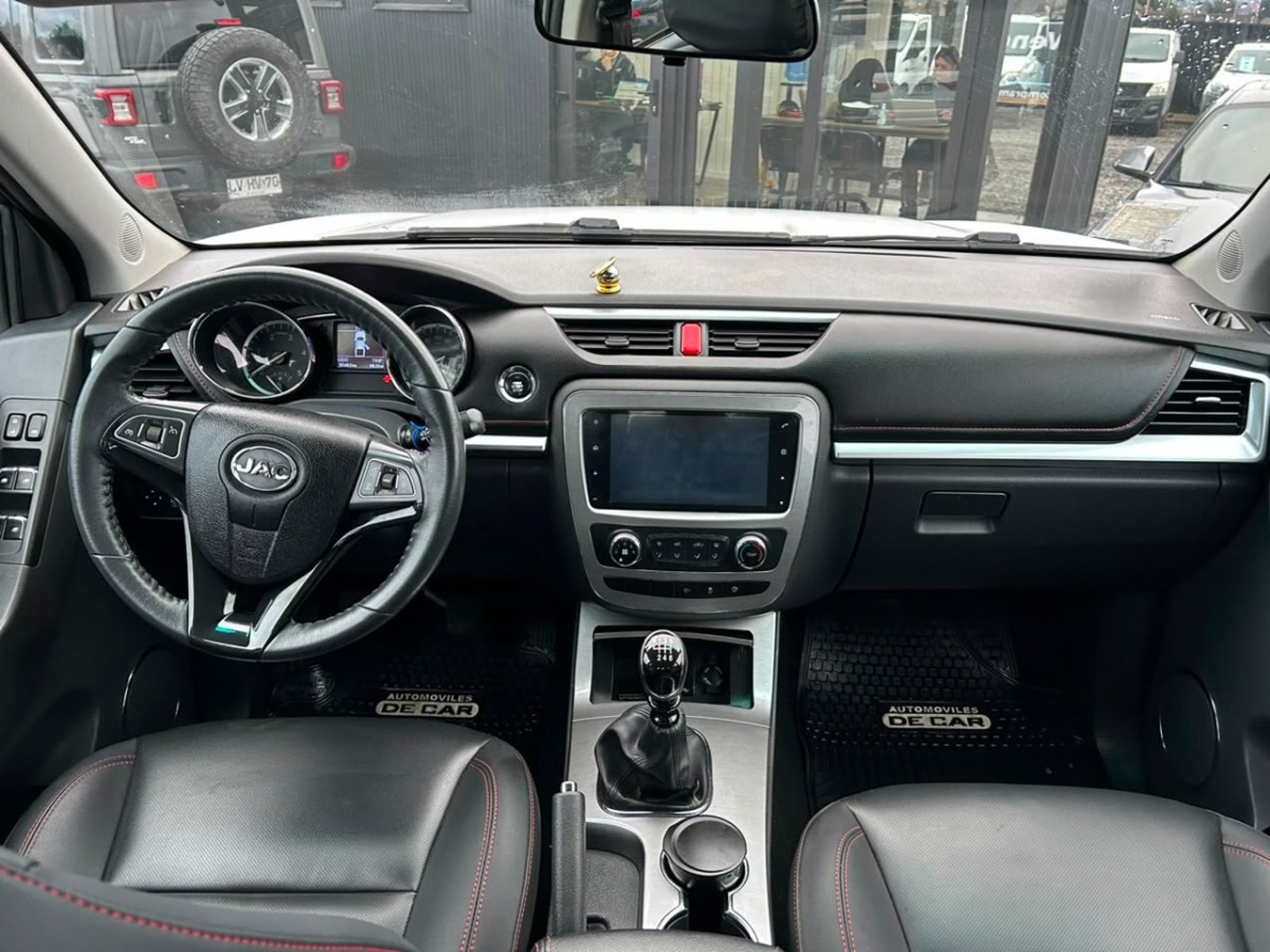 JAC T8 XE ADVANCE 4X2 MT 2022 - Imagen 9 de 10
