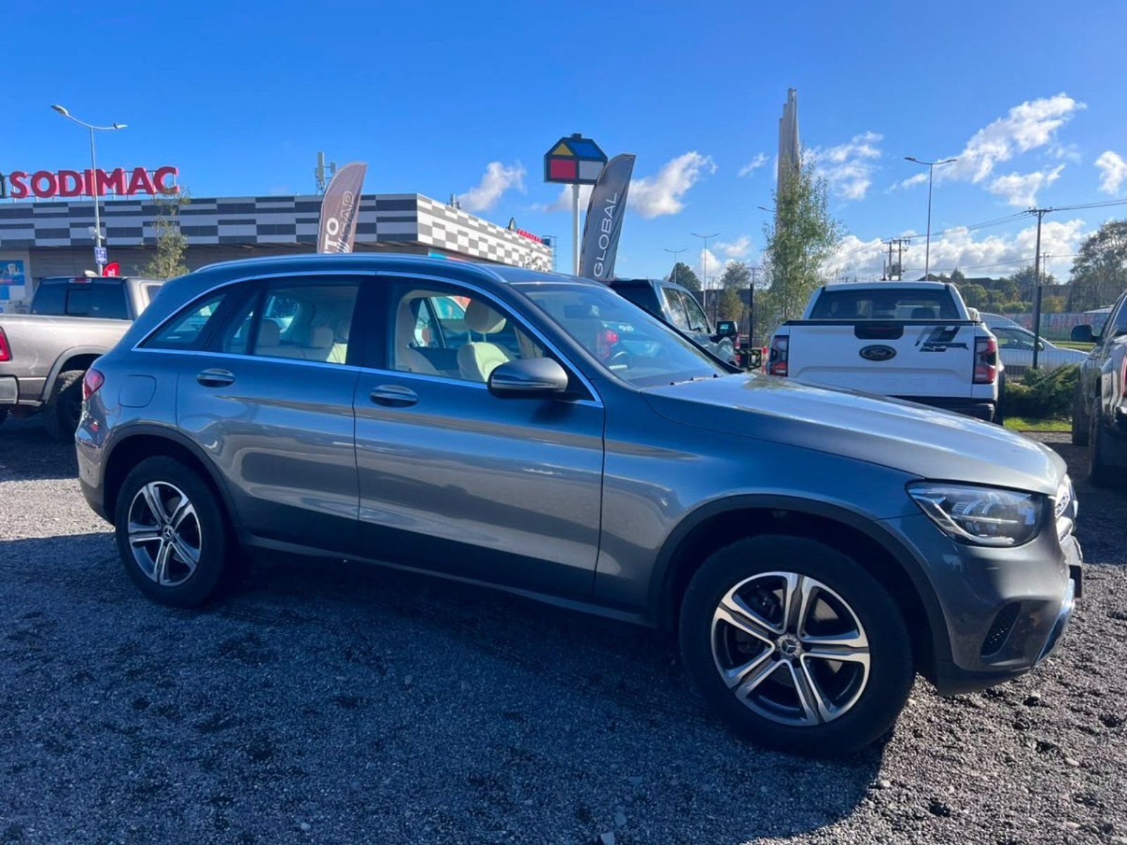Mercedes-Benz GLC 200 2.0 AUT 2022 - Imagen 4 de 10