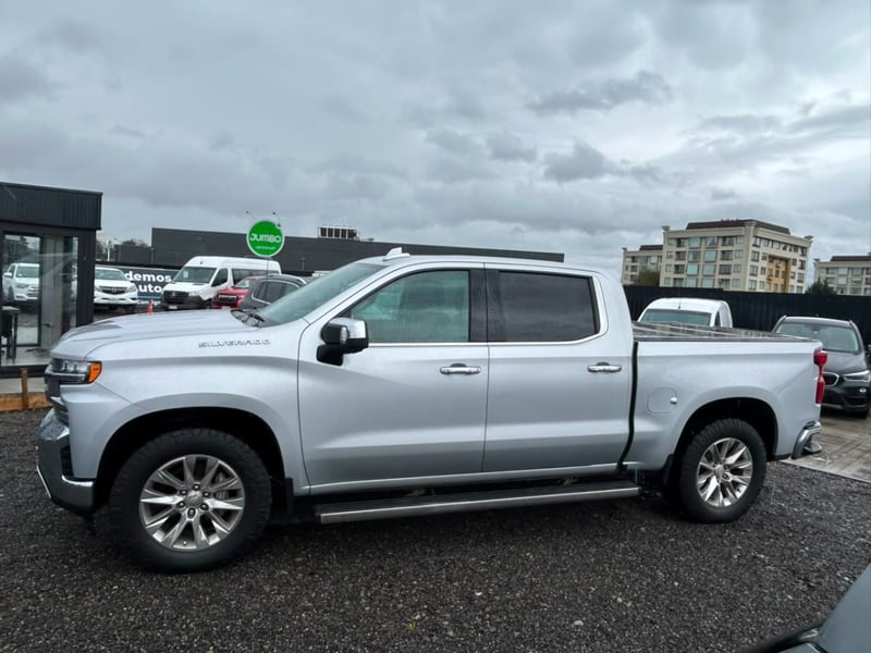 Chevrolet SILVERADO CC DCAB 4X4 5.3 AUT 2021 - Imagen 10 de 10