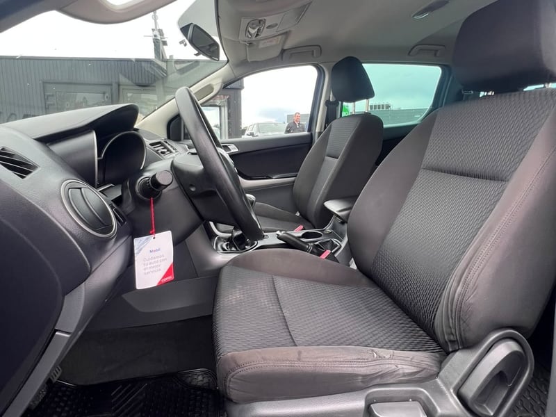 Mazda BT-50 DCAB SDX 4X4 2.2 2021 - Imagen 7 de 10