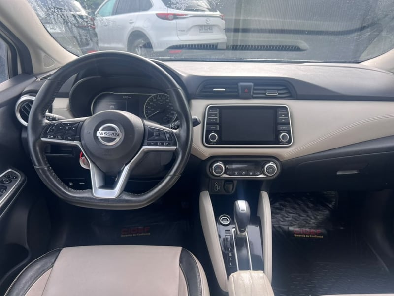 Nissan VERSA EXCLUSIVE 1.6 AUT 2020 - Imagen 8 de 10