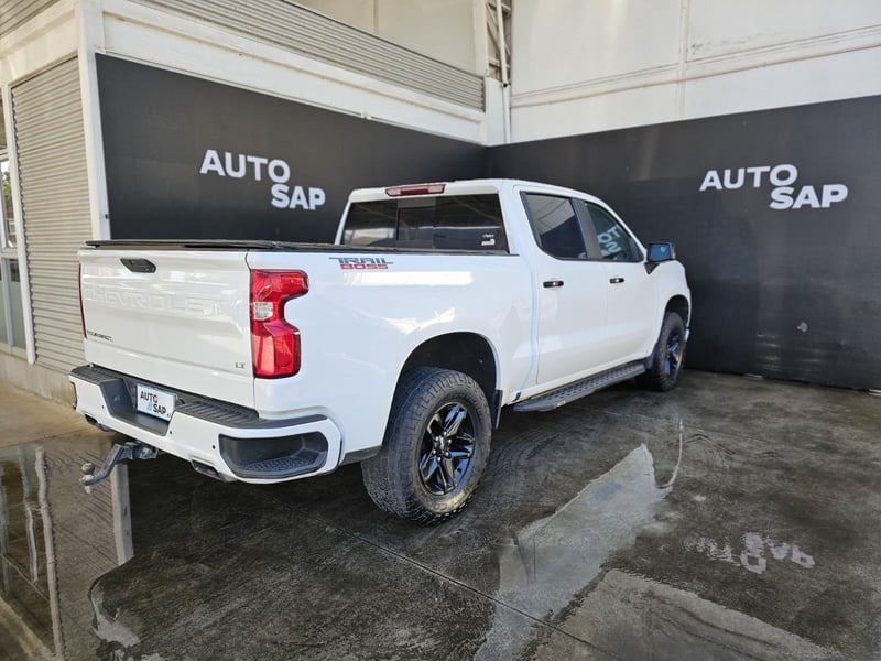Chevrolet SILVERADO 5.3 Auto LT Trail Boss DC 4WD 2021 - Imagen 4 de 8