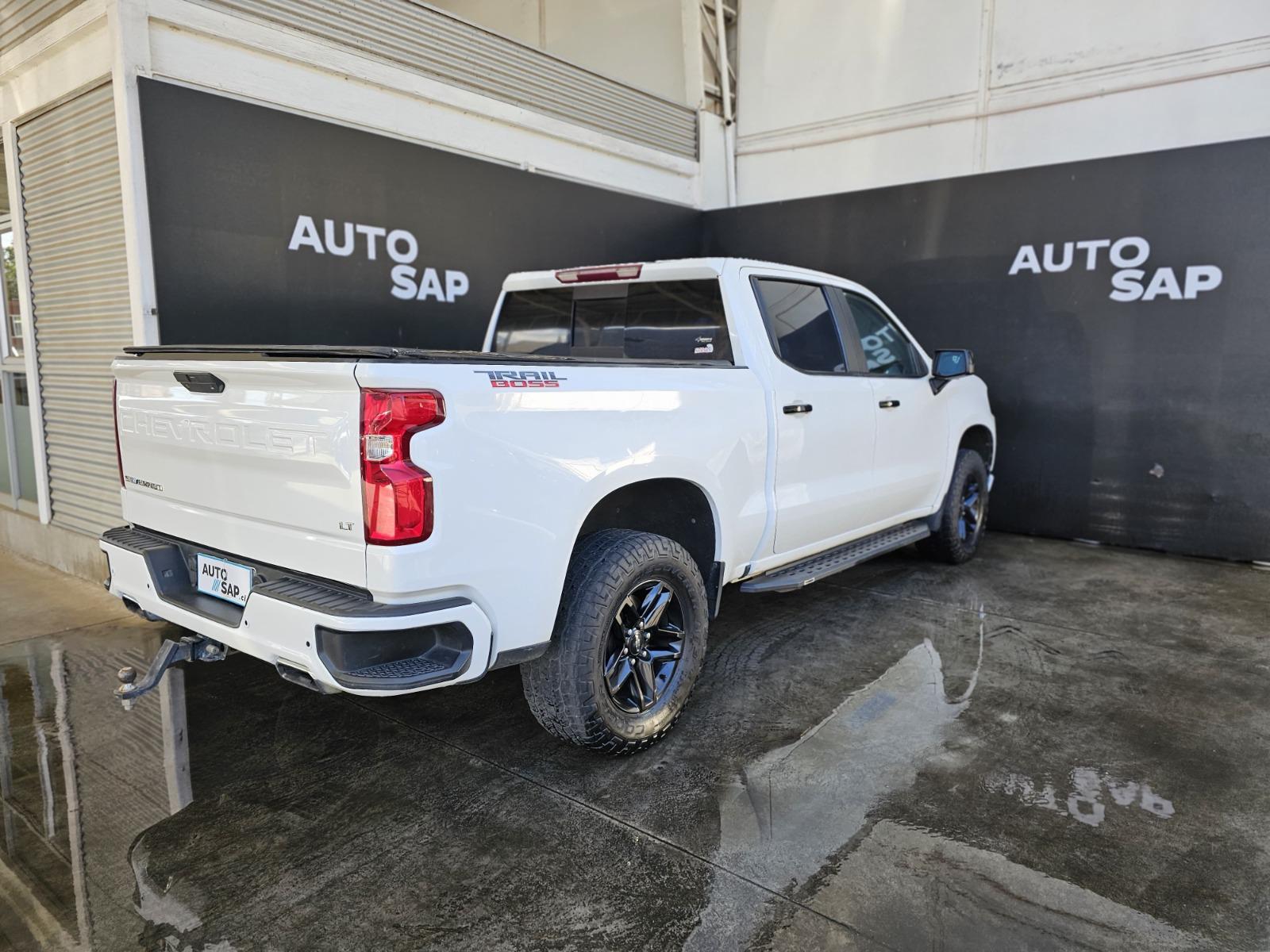 Chevrolet SILVERADO 5.3 Auto LT Trail Boss DC 4WD 2021 - Imagen 4 de 8
