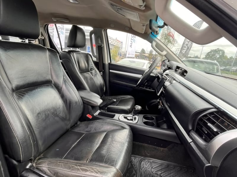 Toyota HILUX SRV 4X4 2.8 2017 - Imagen 8 de 10