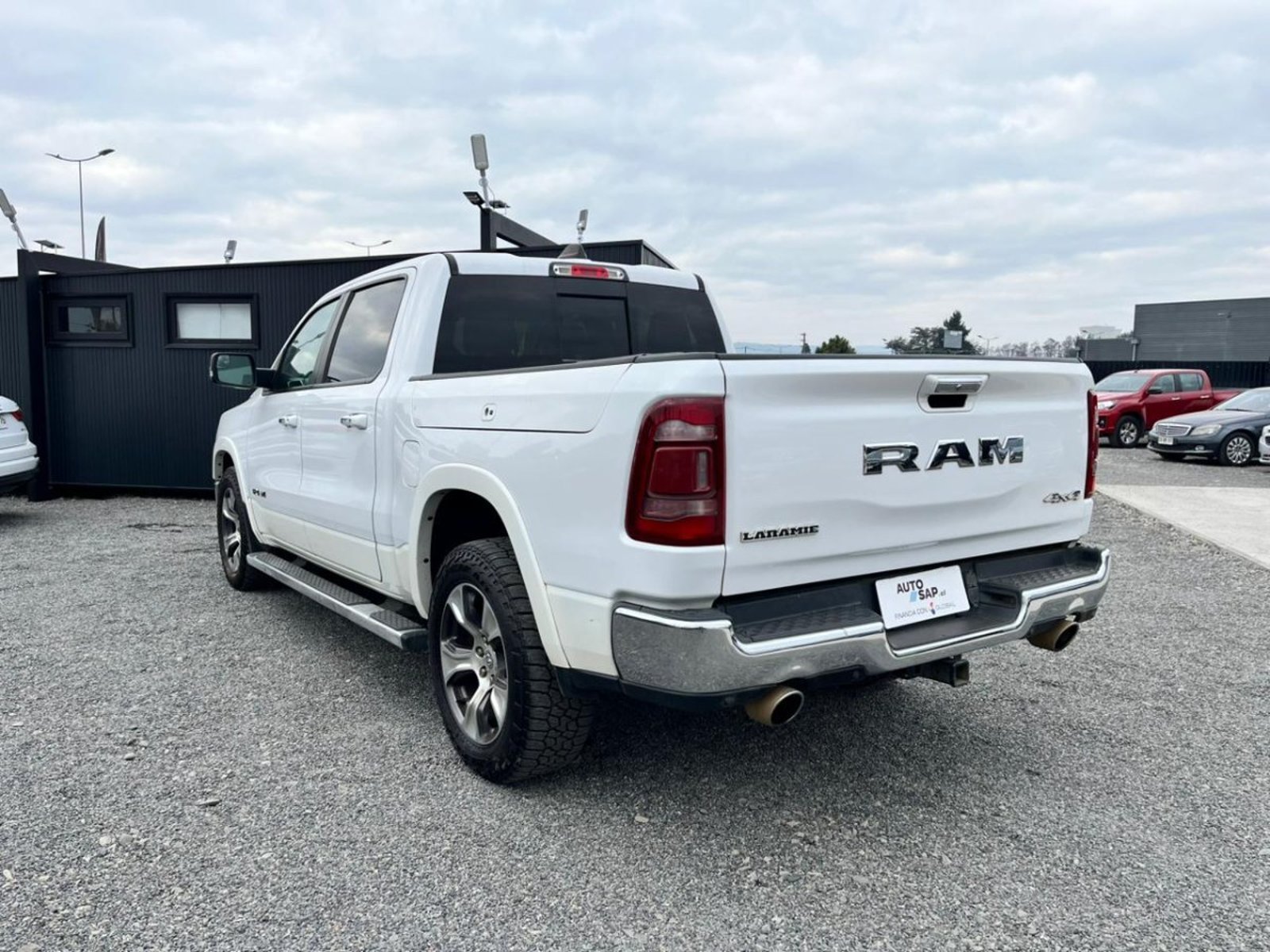 RAM 1500 LARAMIE DCAB 4X4 5,7 AUT 2020 - Imagen 7 de 10