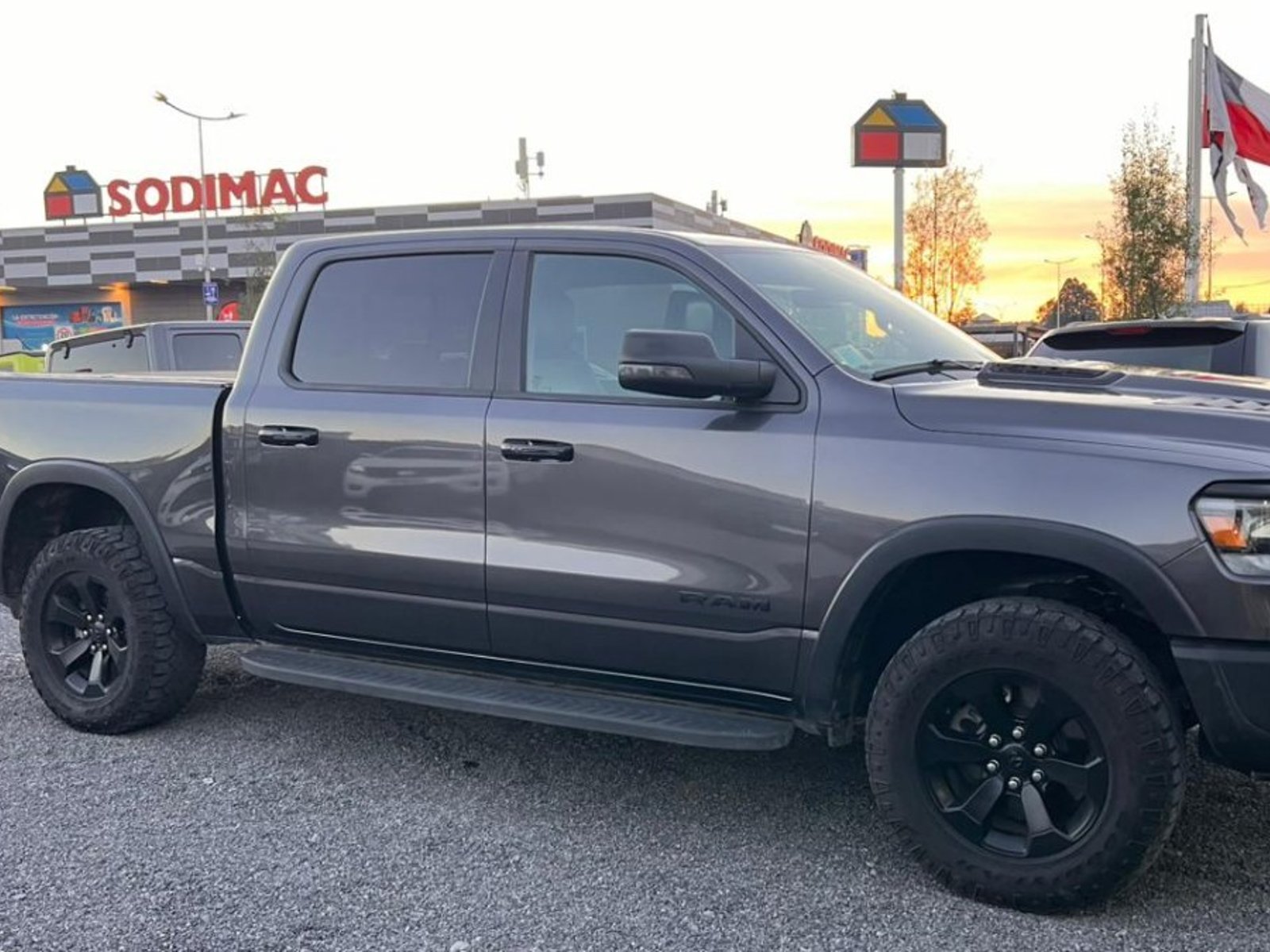 RAM 1500 1500 REBEL CREW DCAB 4X4 5.7 AUT 2024 - Foto 5 de 10