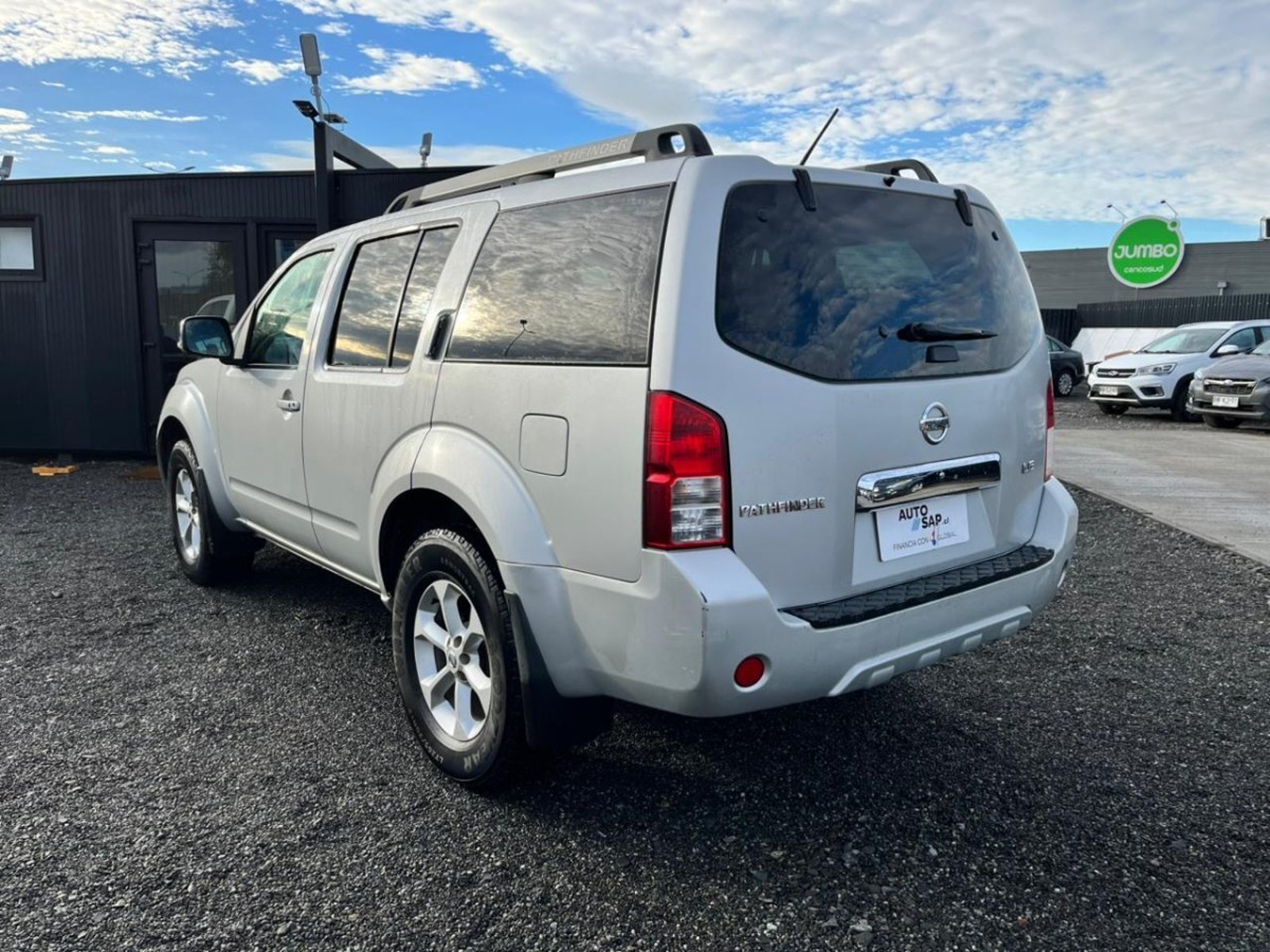 Nissan PATHFINDER PATHFINDER LE 4X4 2.5 2011 - Imagen 7 de 10