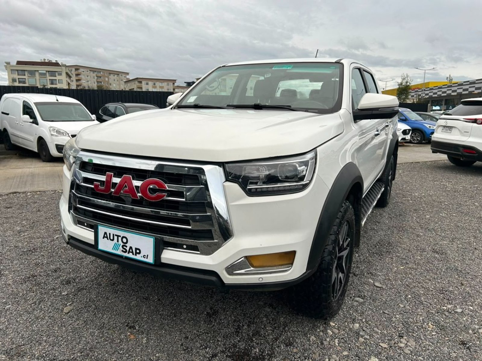 JAC T8 XE ADVANCE 4X2 MT 2022 - Foto 2 de 10