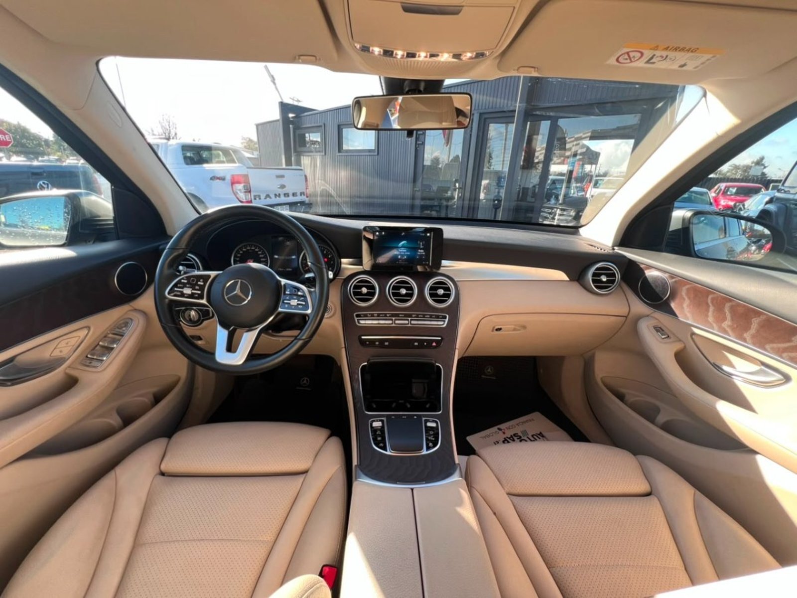 Mercedes-Benz GLC 200 2.0 AUT 2022 - Imagen 9 de 10