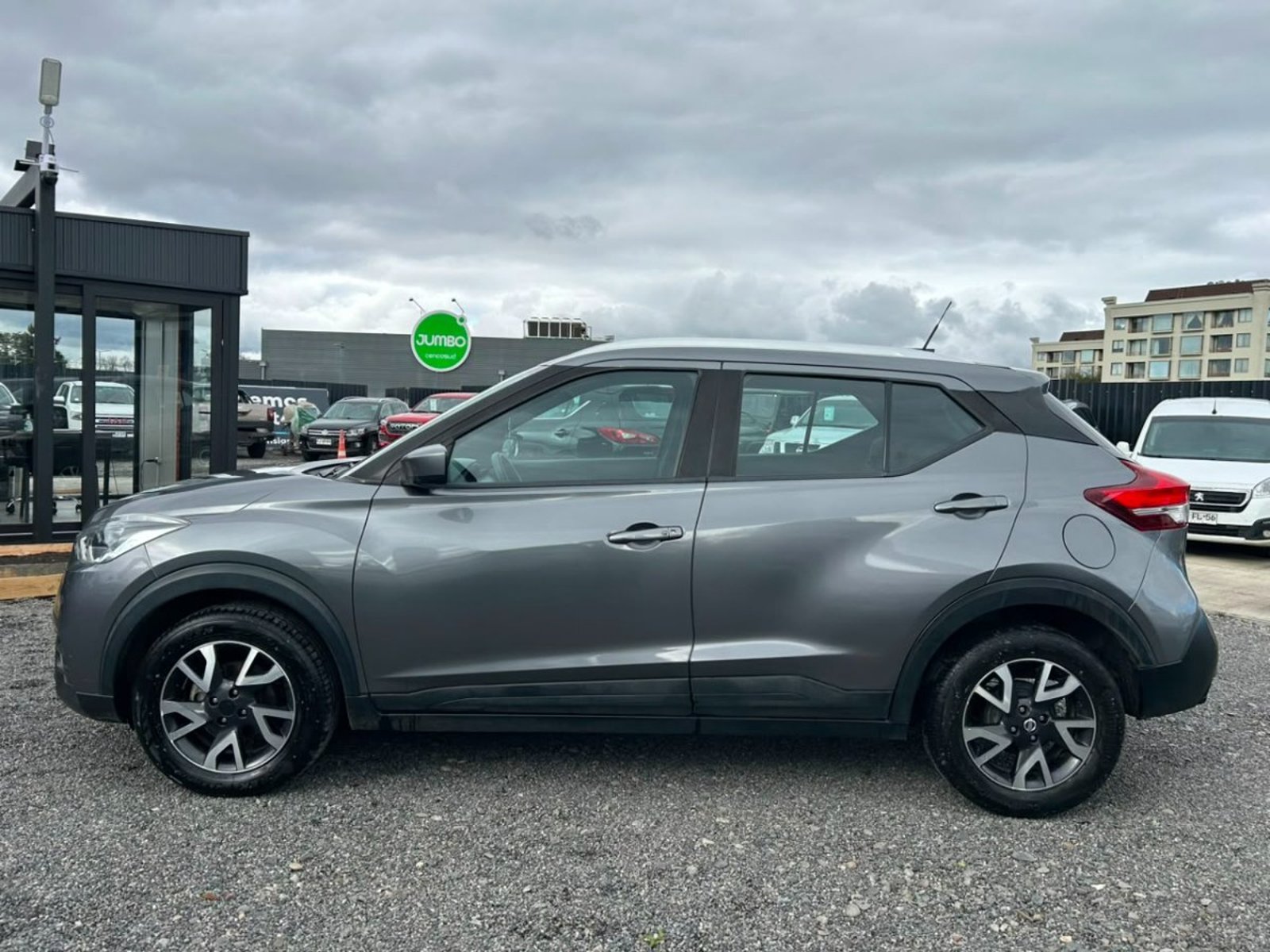Nissan KICKS 1.6 SENSE MT 2020 - Imagen 8 de 10