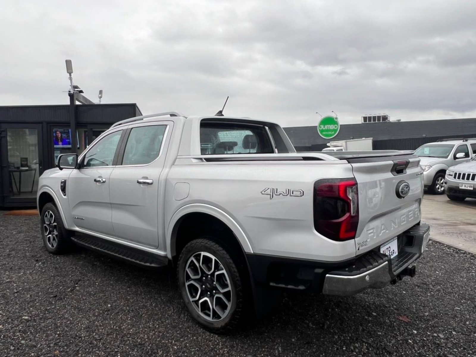 Ford RANGER LIMITED 4X4 3.0 V6 AUT 2024 - Imagen 7 de 10
