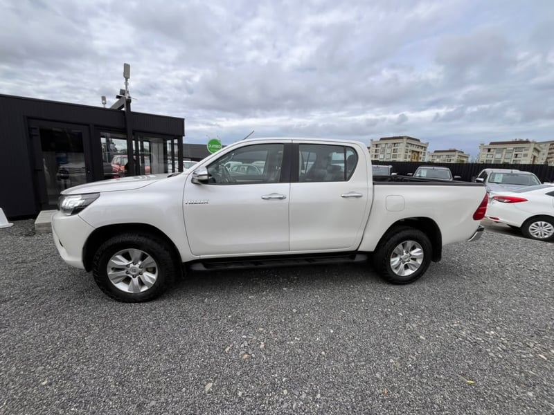 Toyota HILUX SRV 4X4 2.8 2017 - Imagen 7 de 10