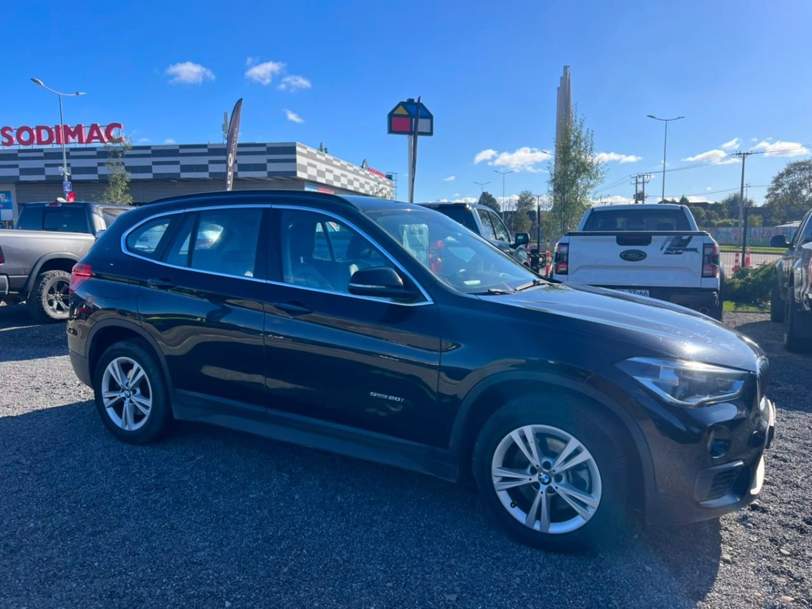 BMW X1 2.0 URBAN MILLENIAL SDRIVE 20I 4X2 AT 2018 - Imagen 4 de 10