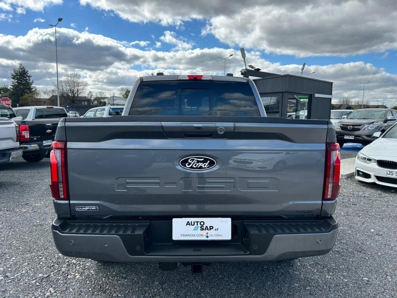 Ford F-150 PLATINIUM 4X4 3.5 AUT 2024 - Imagen 8 de 10
