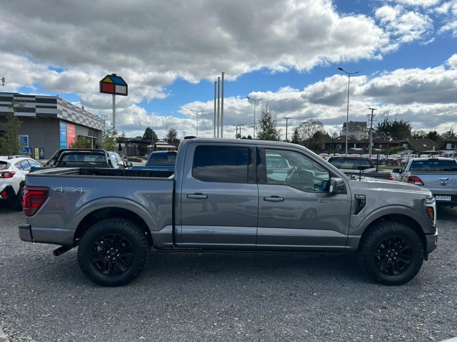 Ford F-150 PLATINIUM 4X4 3.5 AUT 2024 - Imagen 7 de 10