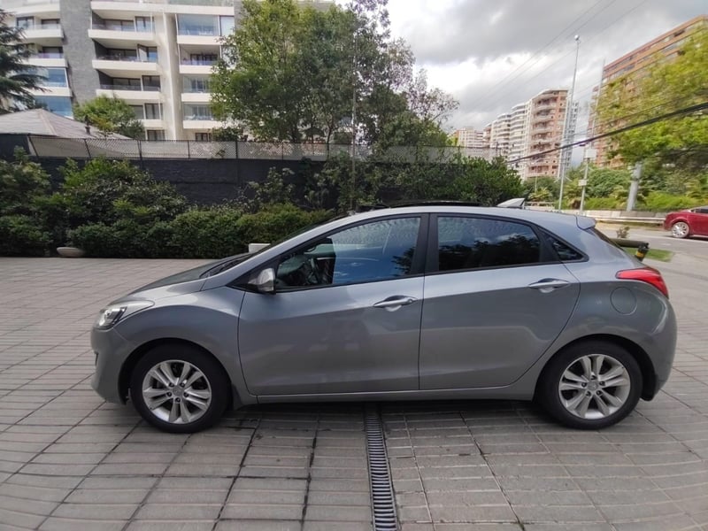 Hyundai I30 1.6 GLS 4X2 GD SUNROOF 6MT 5P 2015 - Imagen 6 de 10
