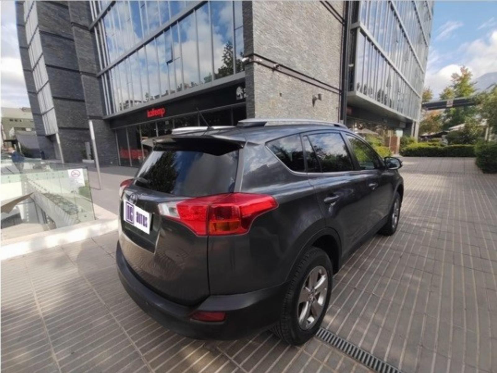Toyota RAV 4 2.5 Super Lujo Auto 2015 - Foto 2 de 10