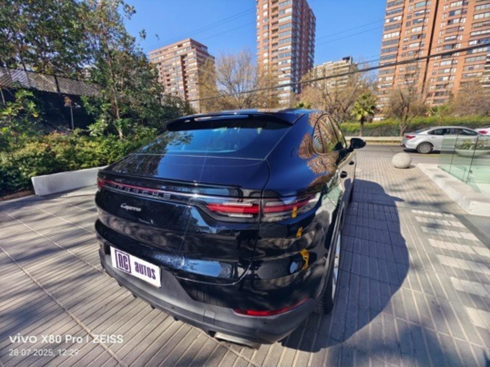 Porsche CAYENNE Coupe 3.0 V6 Auto 4WD 2020 - Foto 3 de 10