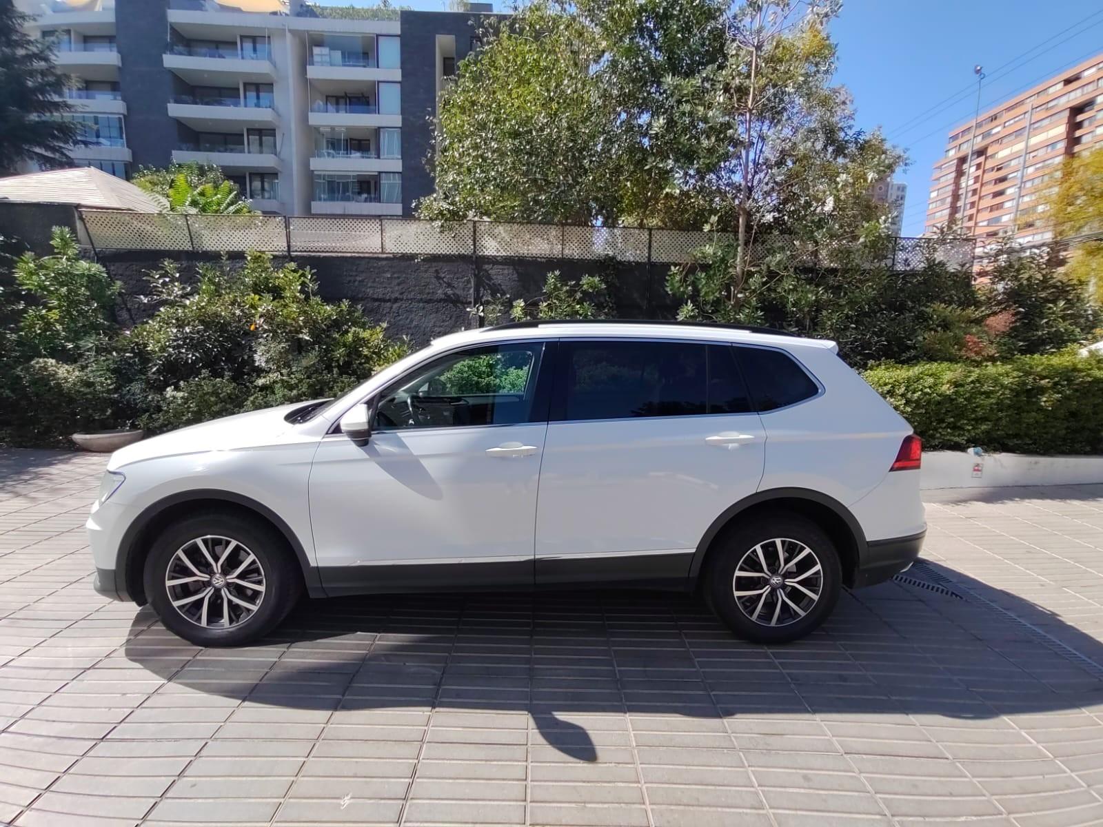 Volkswagen TIGUAN 2.0 TDI DSG Comfortline Aut 4Motion 7A 2019 - Imagen 8 de 10