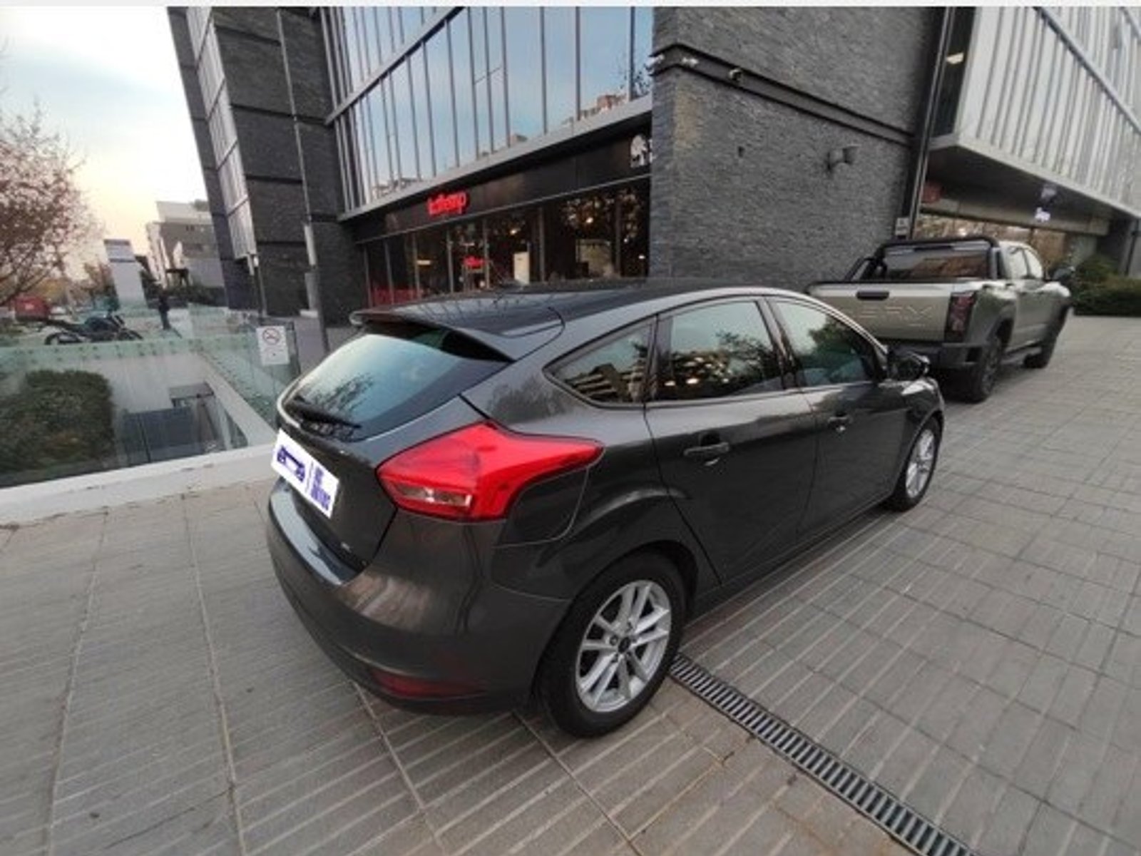 Ford FOCUS 2.0 SE 4X2 HB AT 5P 2018 - Foto 3 de 10