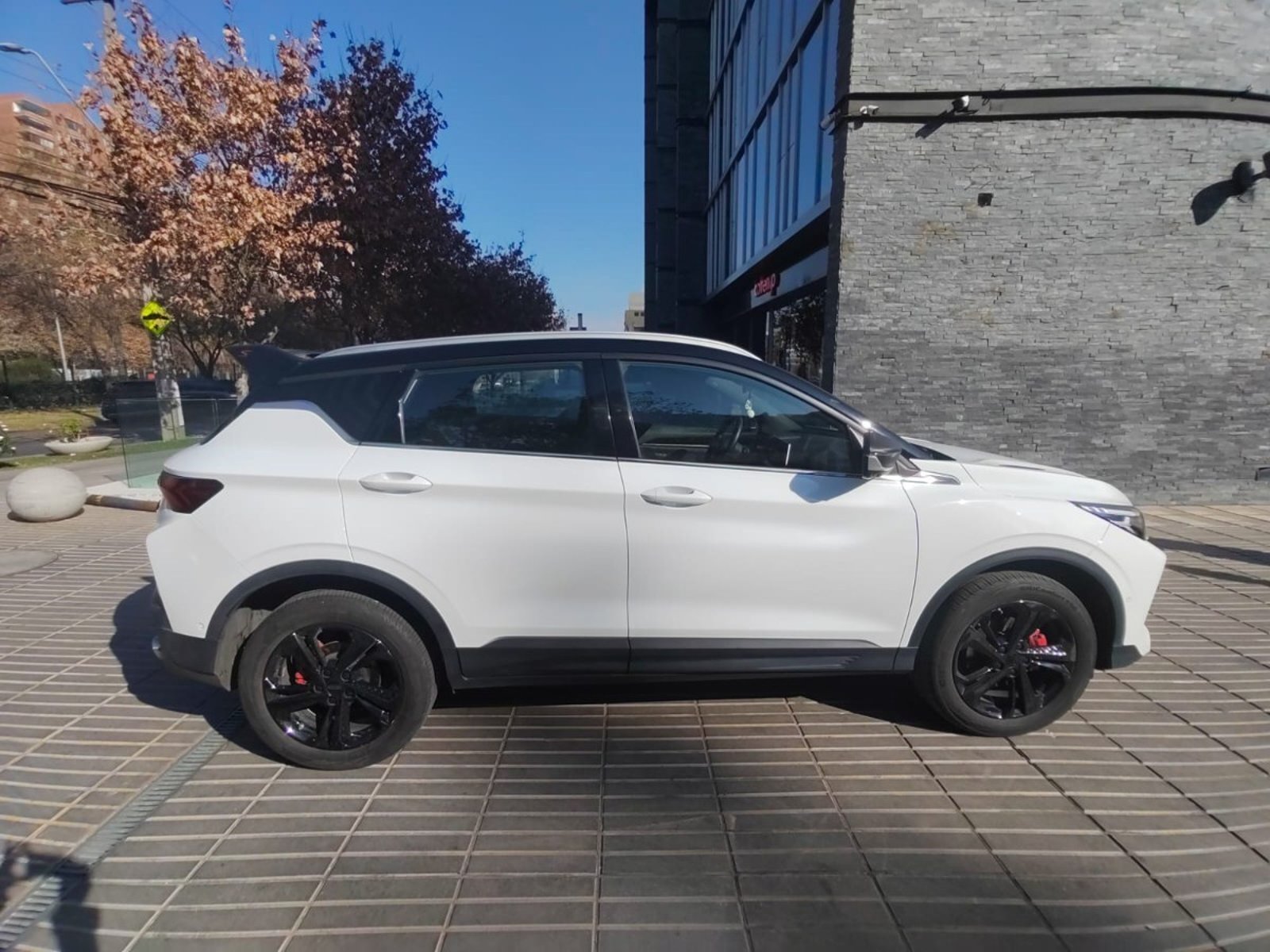 GEELY COOLRAY 1.5 SPORT 4X2 AT 5P 2024 - Imagen 6 de 8