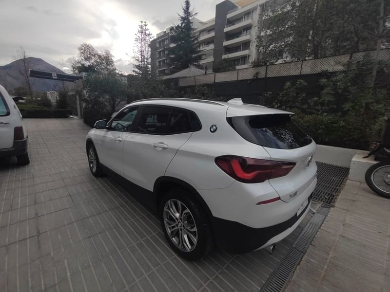 BMW X2 1.5 S-DRIVE 18I DYNAMIC 4X2 AT 5P 2021 - Imagen 4 de 10