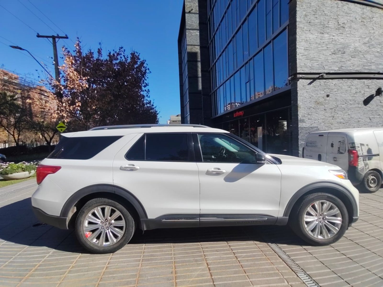 Ford EXPLORER 2.3 LIMITED ECOBOOST 4X2 AT 5P 2021 - Imagen 8 de 10