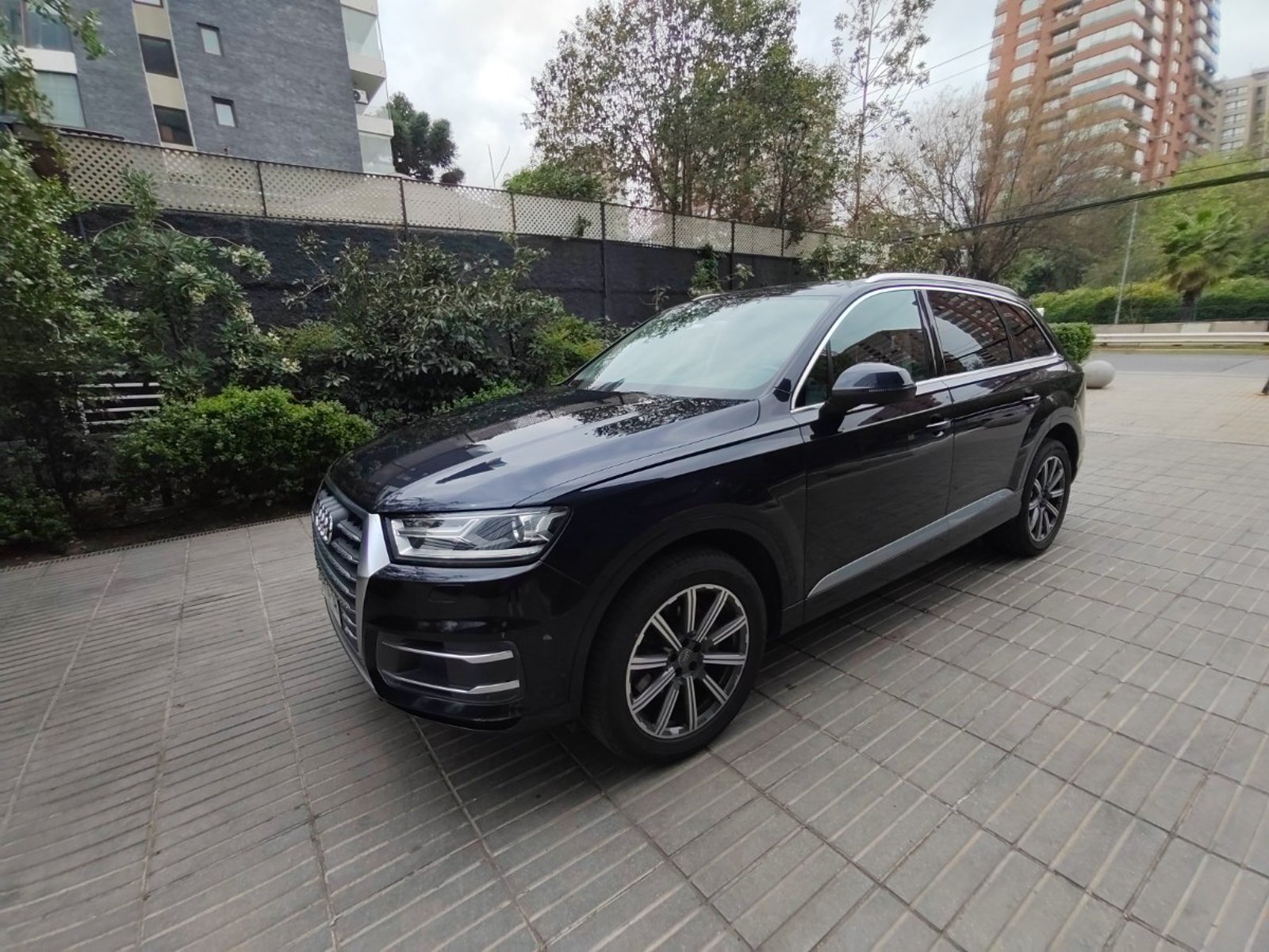 Audi Q7 3.0 TDI DESIGN DIESEL 4X4 TIPTRONIC AT 5P 2016 - Foto 2 de 10