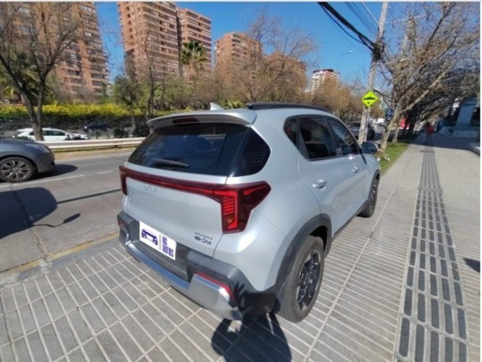 Kia SONET 1.5 EX 4X2 IVT AT 5P 2025 - Imagen 3 de 10