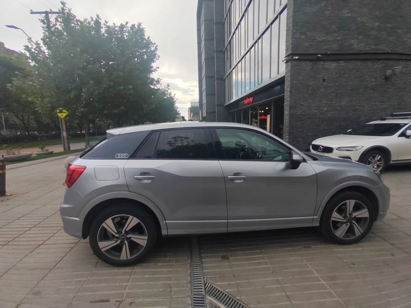 Audi Q2 1.4 35 TFSI SPORT 4X2 AT 5P 2022 - Imagen 5 de 10