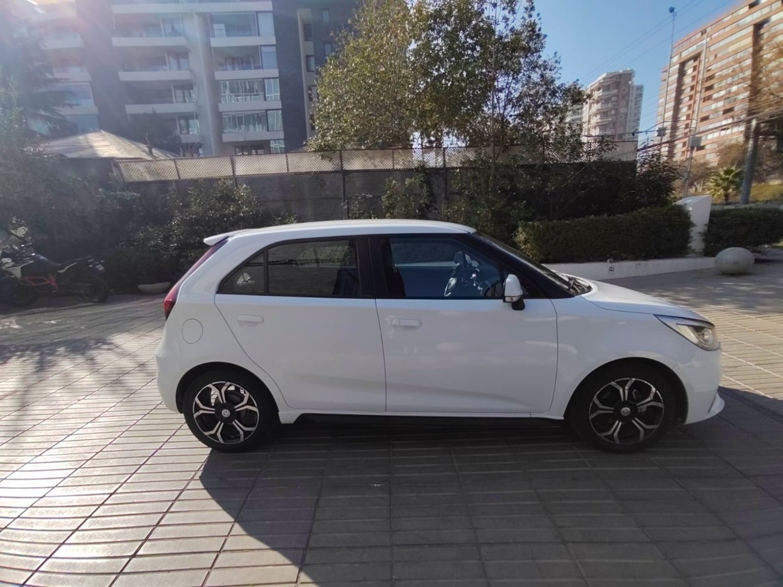 MG MG3 1.5 COMFORT 4X2 HB AT 5P 2023 - Imagen 5 de 10