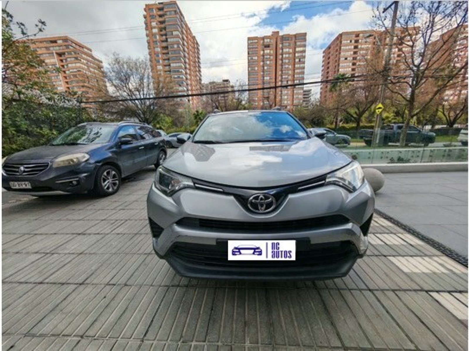 Toyota RAV 4 2.0 ADVENTURE 4X2 LUJO AT 5P 2019 - Imagen 7 de 10