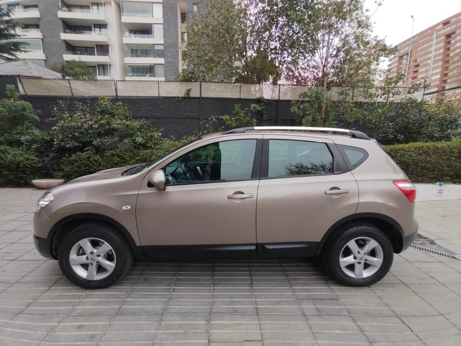 Nissan QASHQAI 1.6 4X2 MT 5P 2011 - Imagen 6 de 10